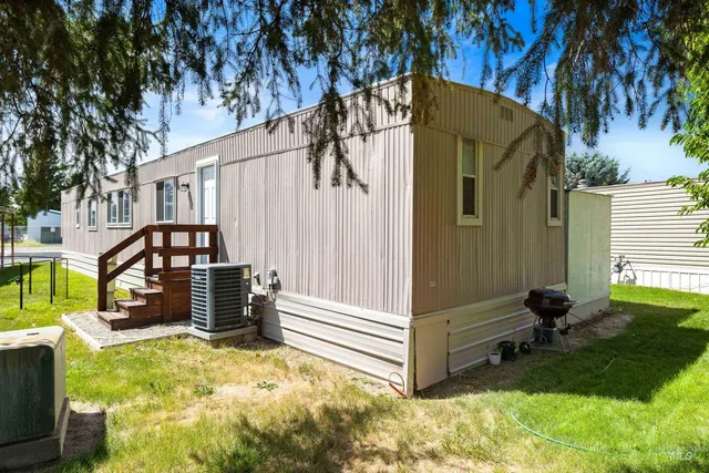 $85,900 | 198 South Hills Road, Unit 115, Twin Falls, ID 83301