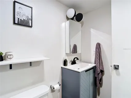 $240,000 | 4611 West North B Street, Unit 240, Tampa, FL 33609