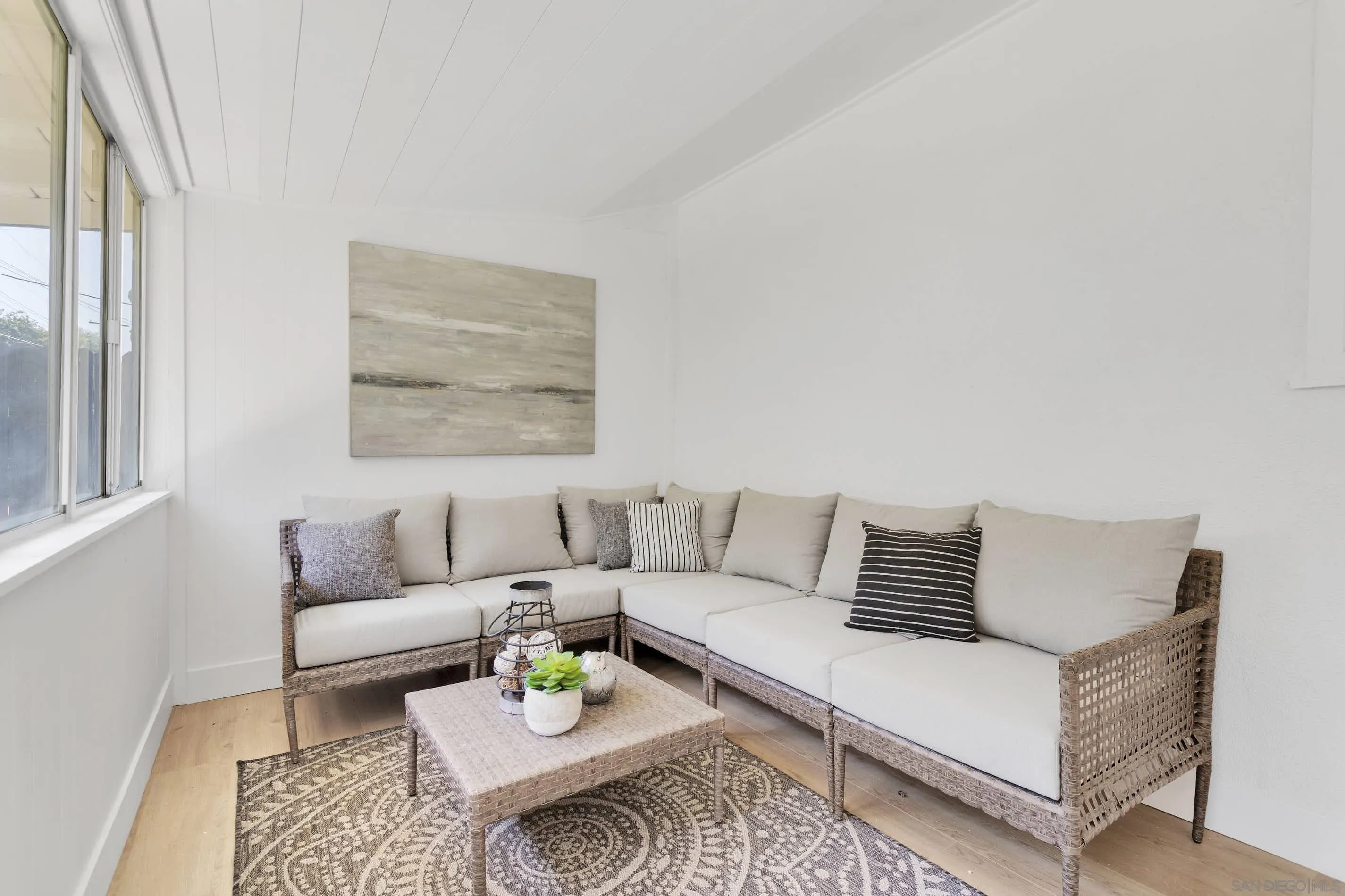 6630 Montclair Drive Riverside, CA 92504 - Photo 33 of 47 a living room with furniture and a rug