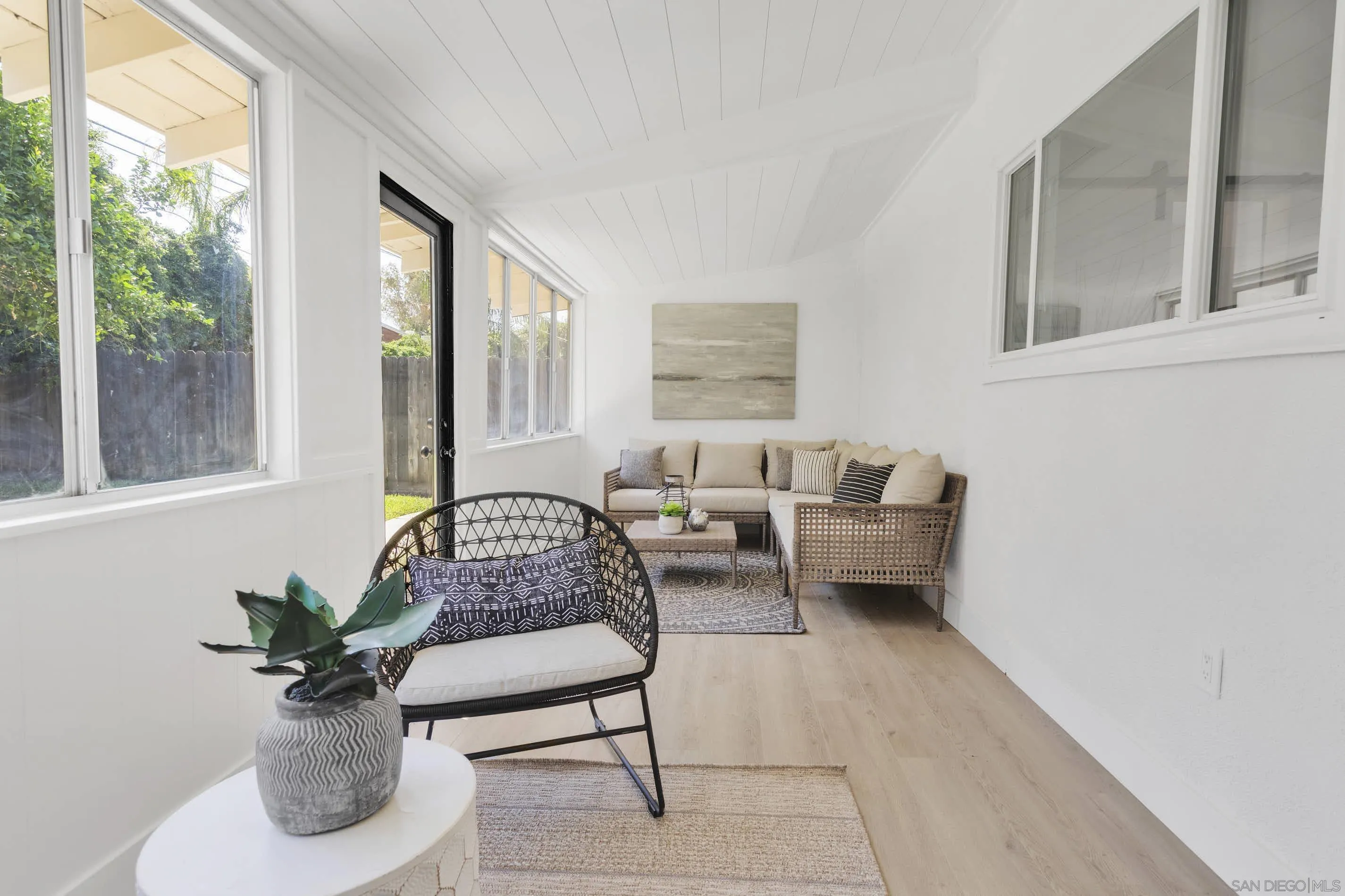 6630 Montclair Drive Riverside, CA 92504 - Photo 34 of 47 a living room with furniture and a potted plant