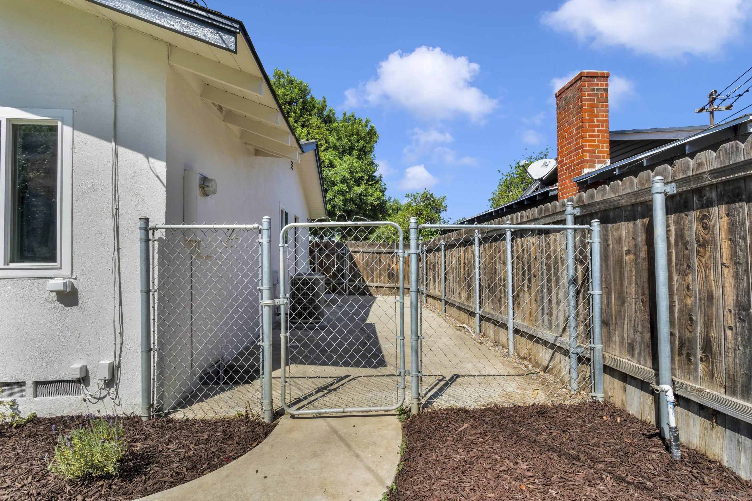 6630 Montclair Drive Riverside, CA 92504 - Photo 47 of 47 a view of a balcony with city view