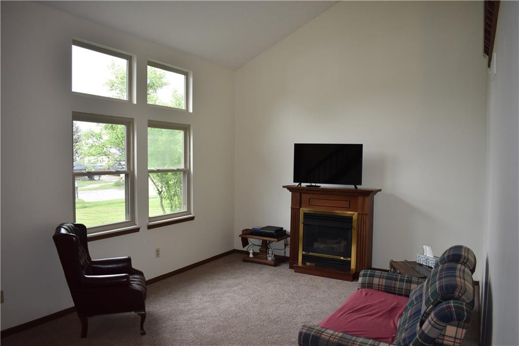 128 Rolling Ridge Road Shelbyville, IN 46176 - Photo 2 of 12