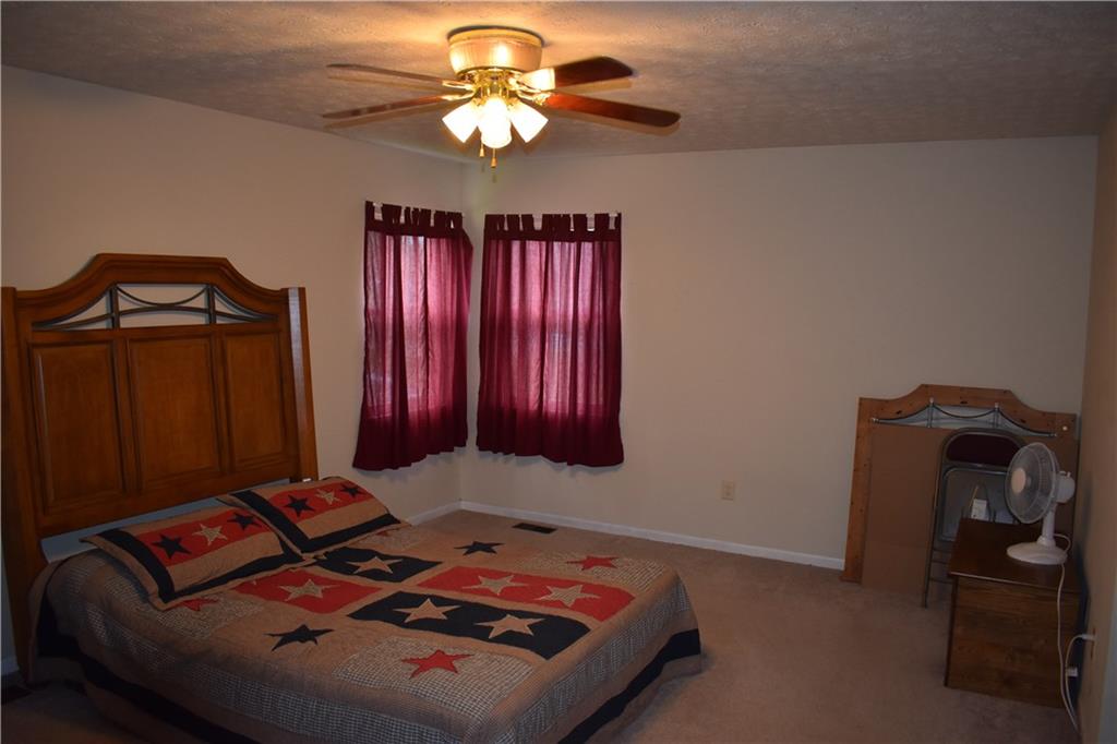 128 Rolling Ridge Road Shelbyville, IN 46176 - Photo 9 of 12
