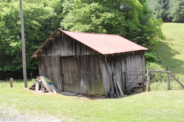 1402 Cox Road Jefferson, NC 28640 - Photo 19 of 25 Gallery Image 19