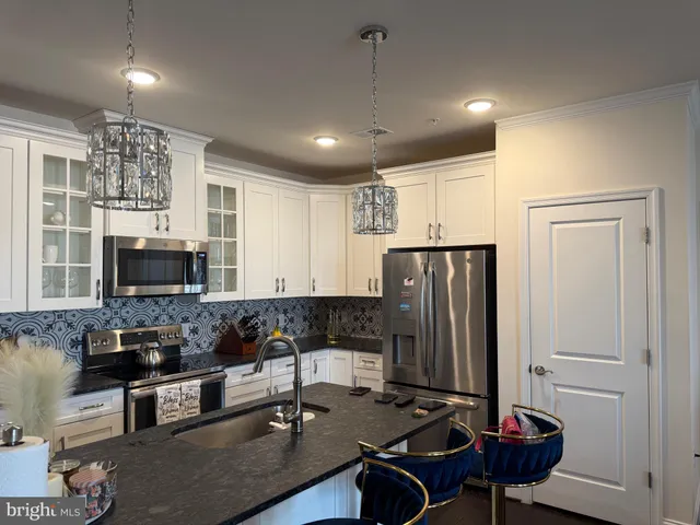 $549,900 | 23630 Havelock Walk Terrace, Unit 410, Ashburn, VA 20148