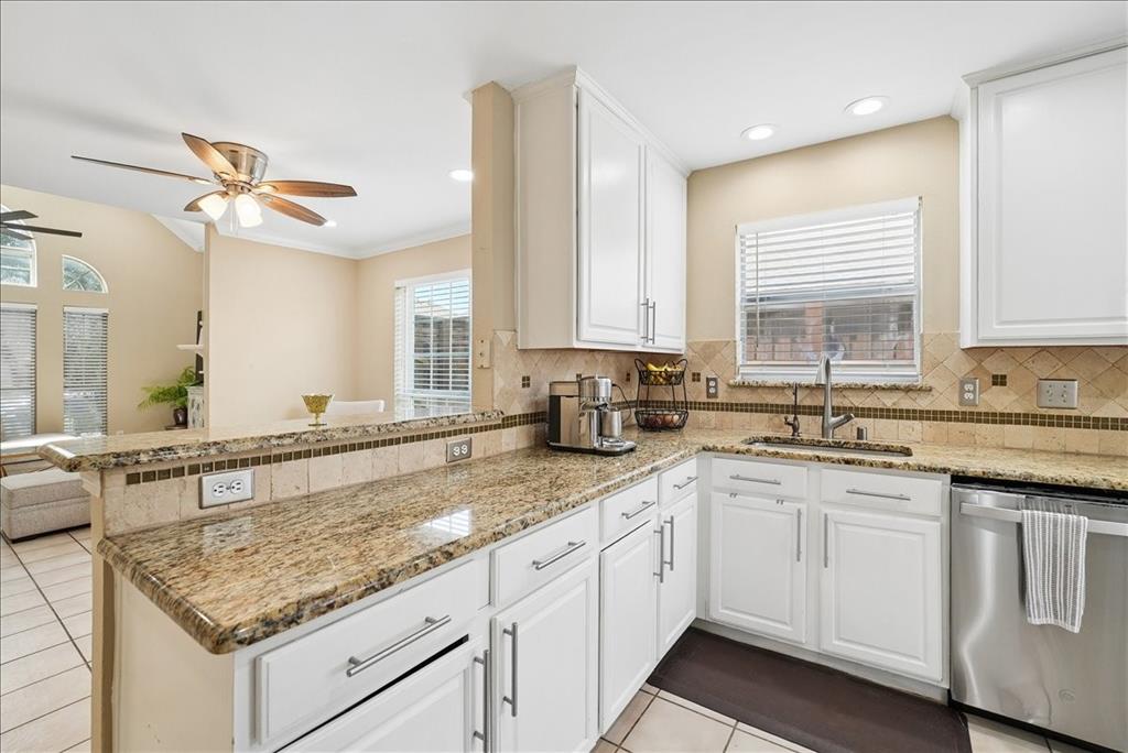 3173 Riverside Drive Carrollton, TX 75007 - Photo 13 of 31