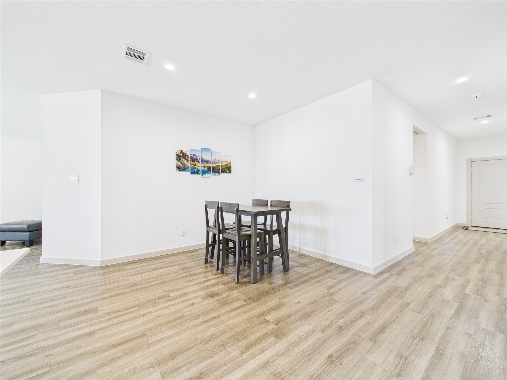 1127 Curly Angora Court Rosharon, TX 77583 - Photo 6 of 26 Large dining area