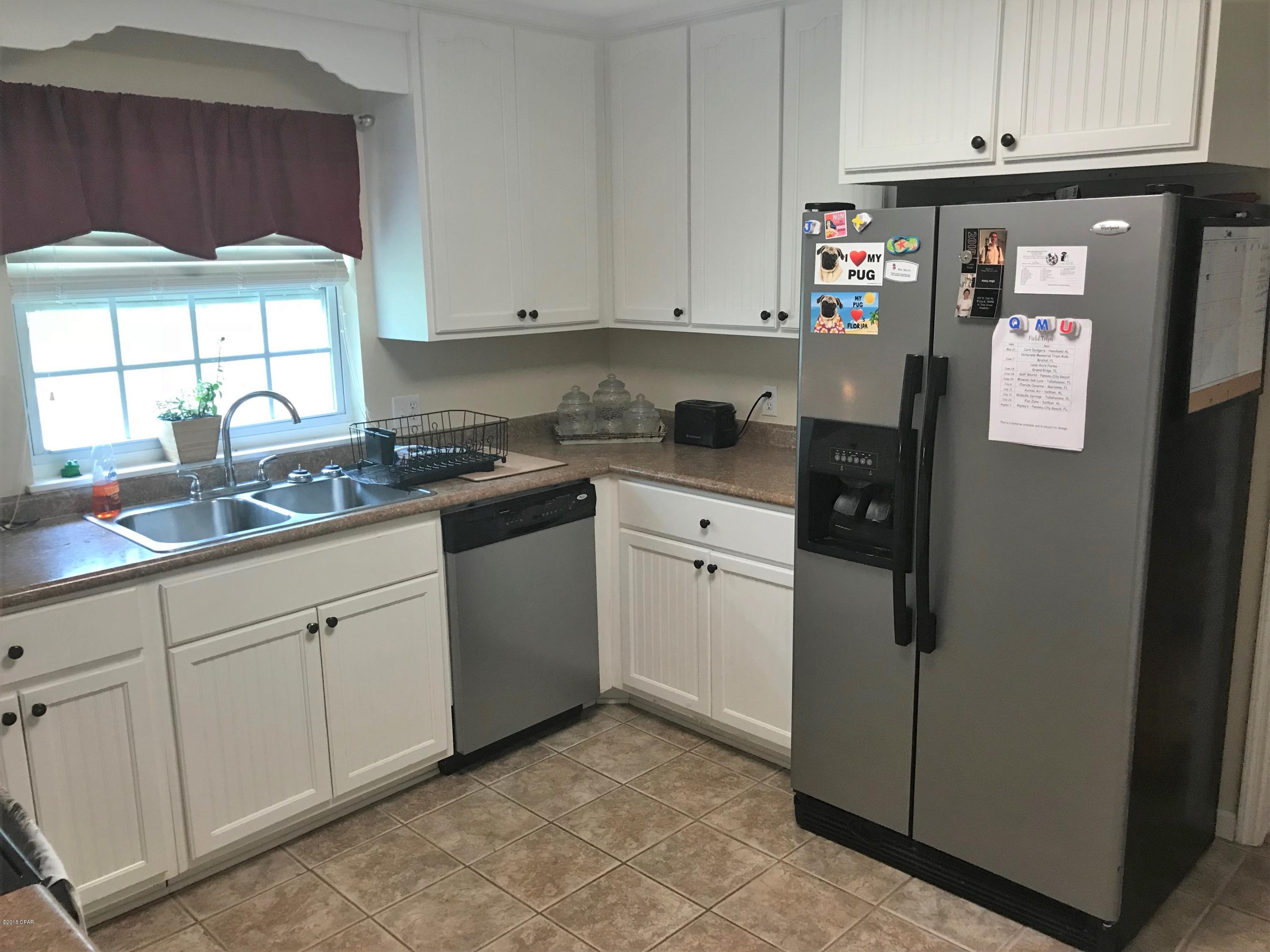2204 Indiana Avenue Grand Ridge, FL 32442 - Photo 8 of 24 Gallery Image 8