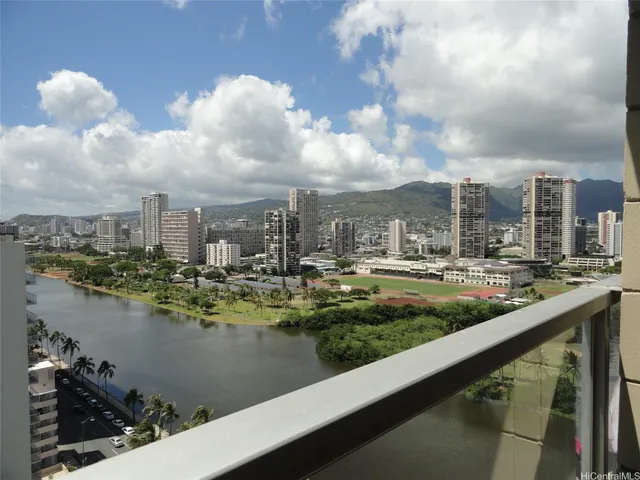 a picture of city view