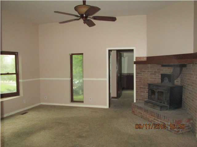 1417 North Red Bank Road Evansville, IN 47720 - Photo 7 of 9 Gallery Image 7