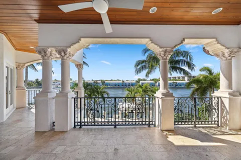 $9,750,000 | 4216 Intracoastal Drive, Highland Beach, FL 33487