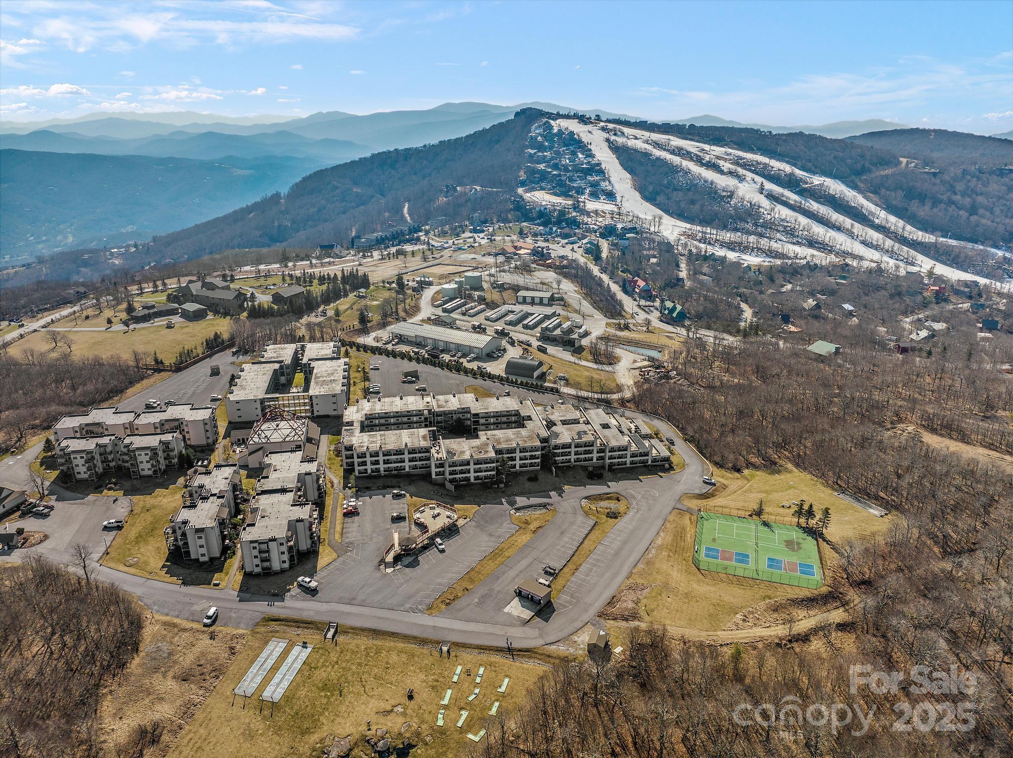 301 Pinnacle Inn Road, Unit 2101 Beech Mountain, NC 28604 - Photo 30 of 47