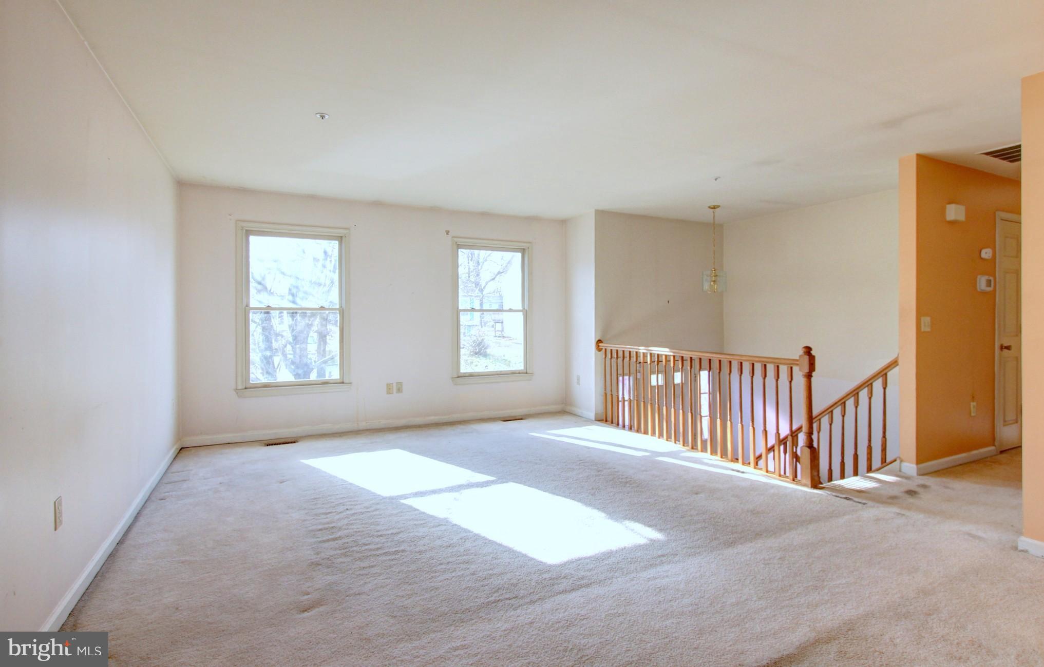 8618 Chestnut Ridge Drive Laurel, MD 20707 - Photo 2 of 21 Living room
