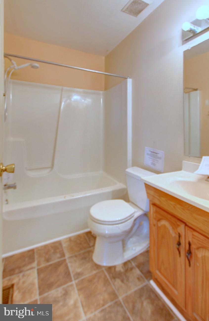 8618 Chestnut Ridge Drive Laurel, MD 20707 - Photo 9 of 21 Bathroom