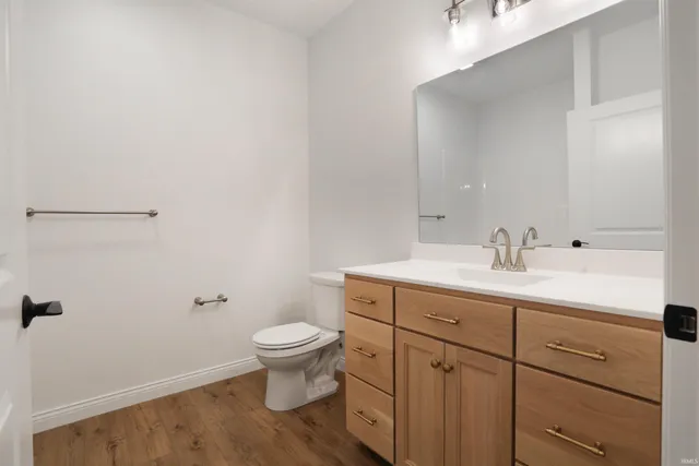 $400,000 | 2044 Briar Meadows Drive, Unit 1, Evansville, IN 47711