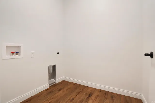 $400,000 | 2044 Briar Meadows Drive, Unit 1, Evansville, IN 47711