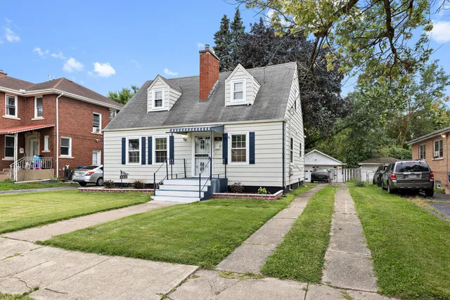 $215,000 | 320 Streamside Drive, Harvey, IL 60426