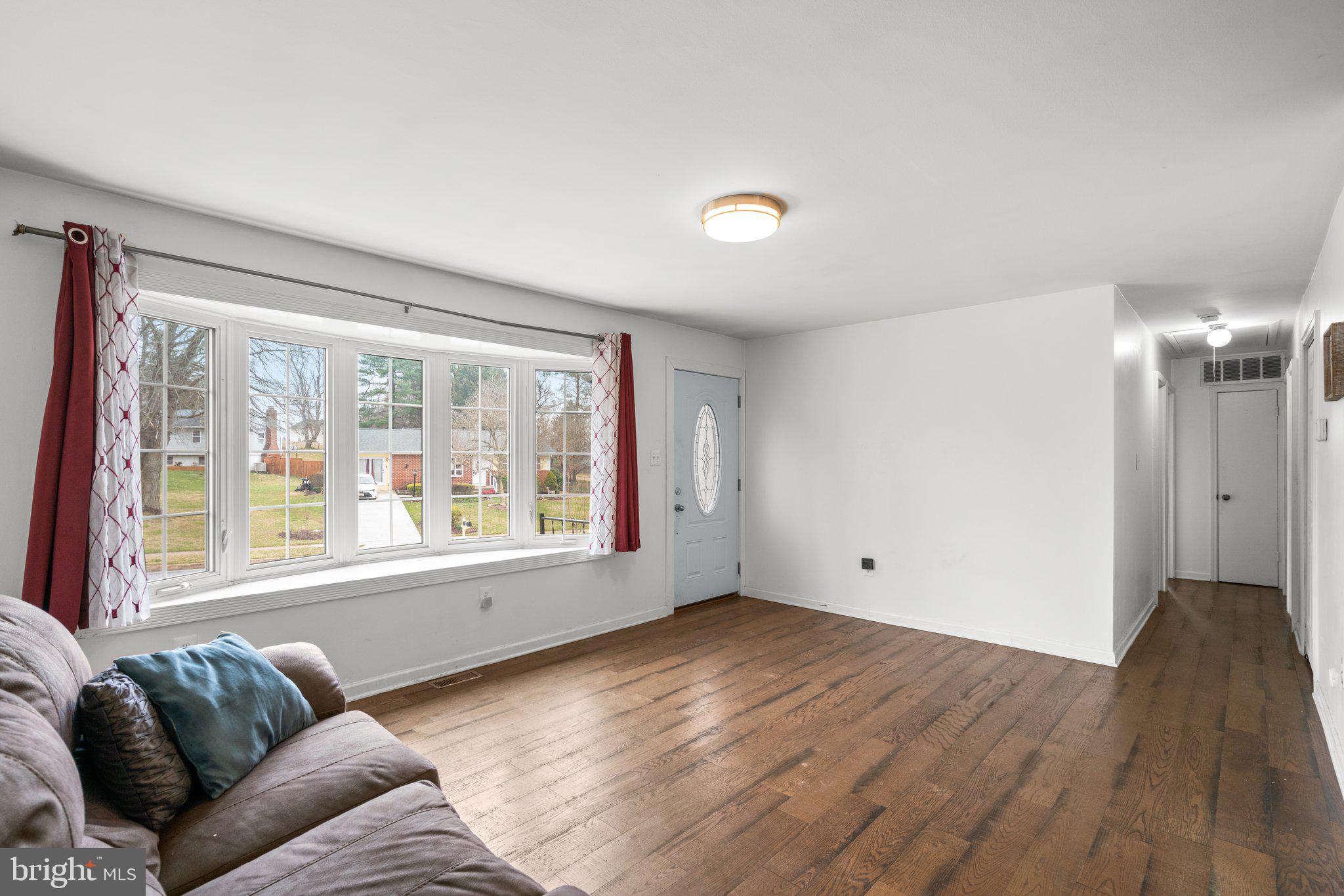 226 Embleton Road Owings Mills, MD 21117 - Photo 4 of 47 Gallery Image 4