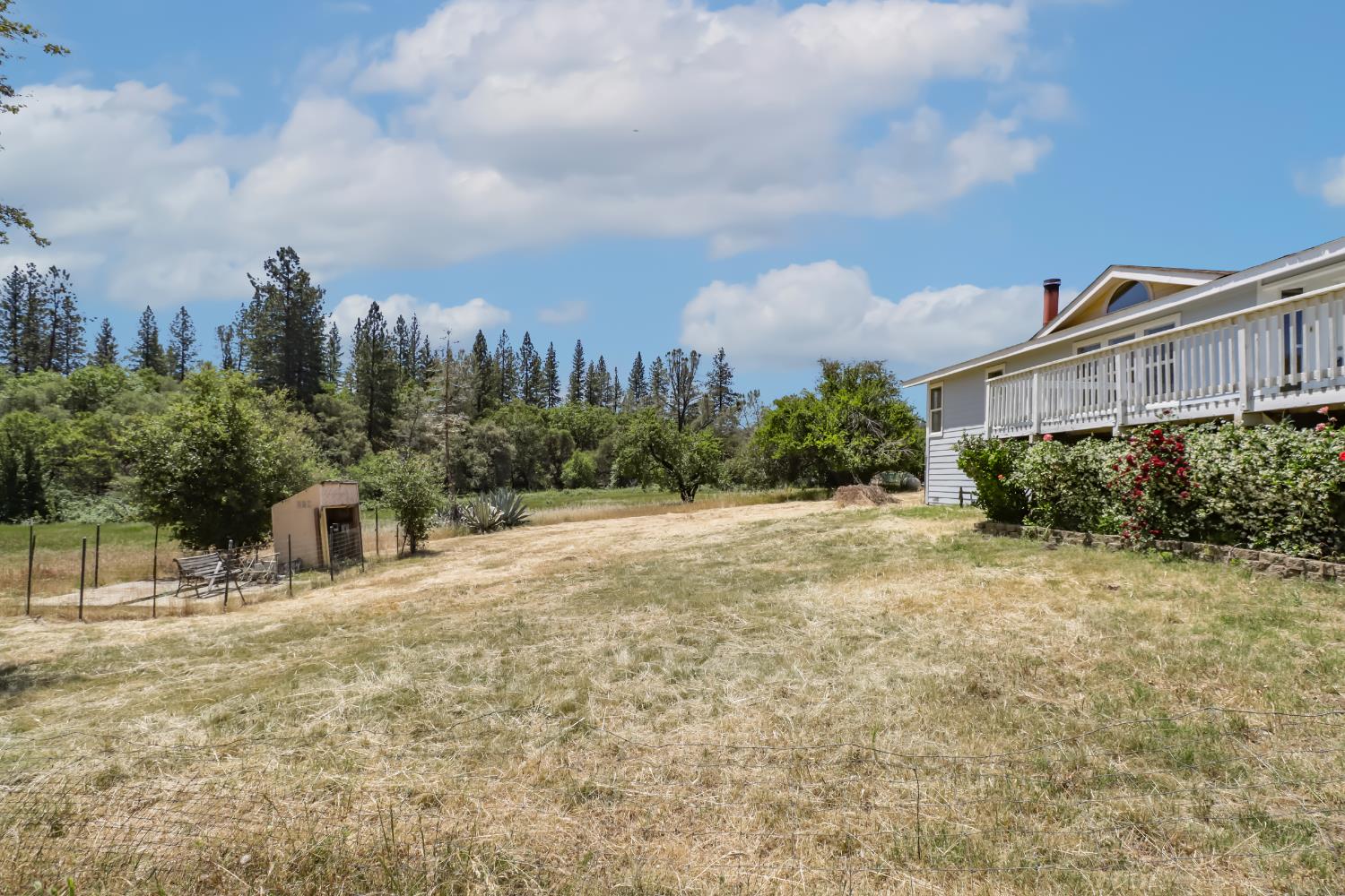 22115 Pleasant Valley Road North San Juan, CA 95960 - Photo 53 of 85 a view of a house with a yard