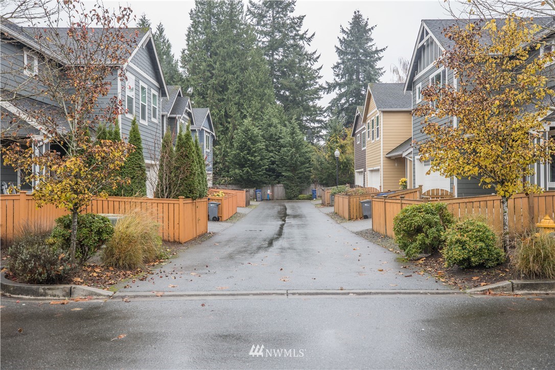 21024 40th Avenue Southeast Bothell, WA 98021 - Photo 32 of 37