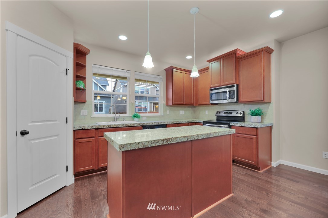 21024 40th Avenue Southeast Bothell, WA 98021 - Photo 7 of 37