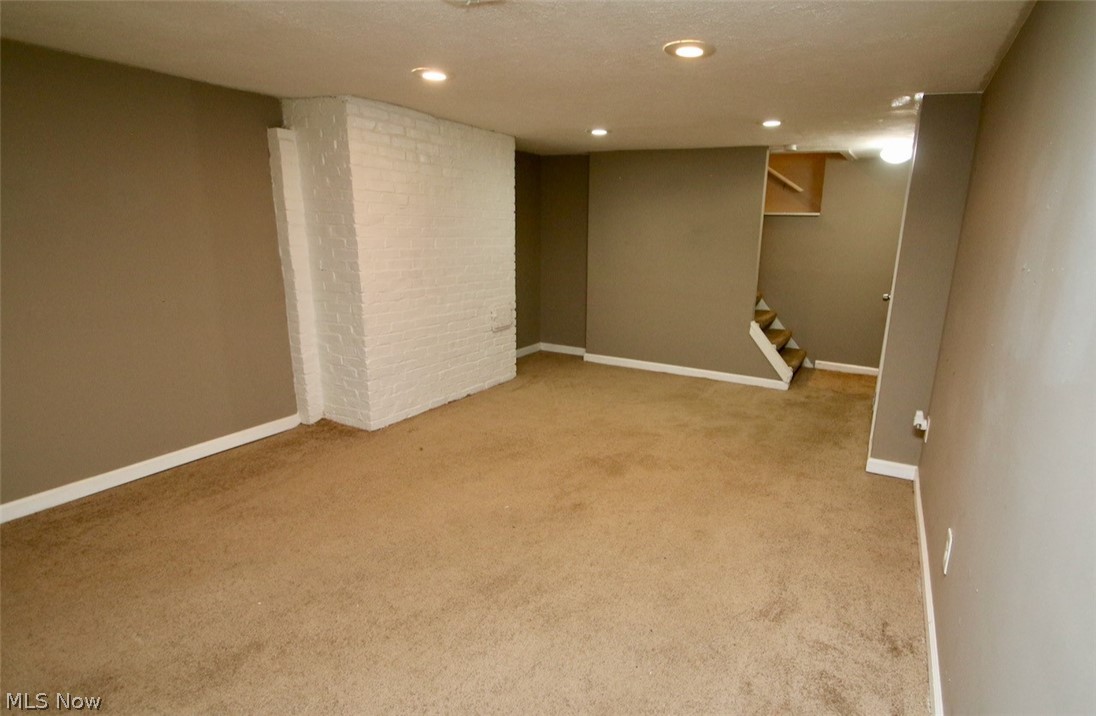 1139 Plainfield Road Cleveland, OH 44121 - Photo 28 of 34 Gallery Image 28