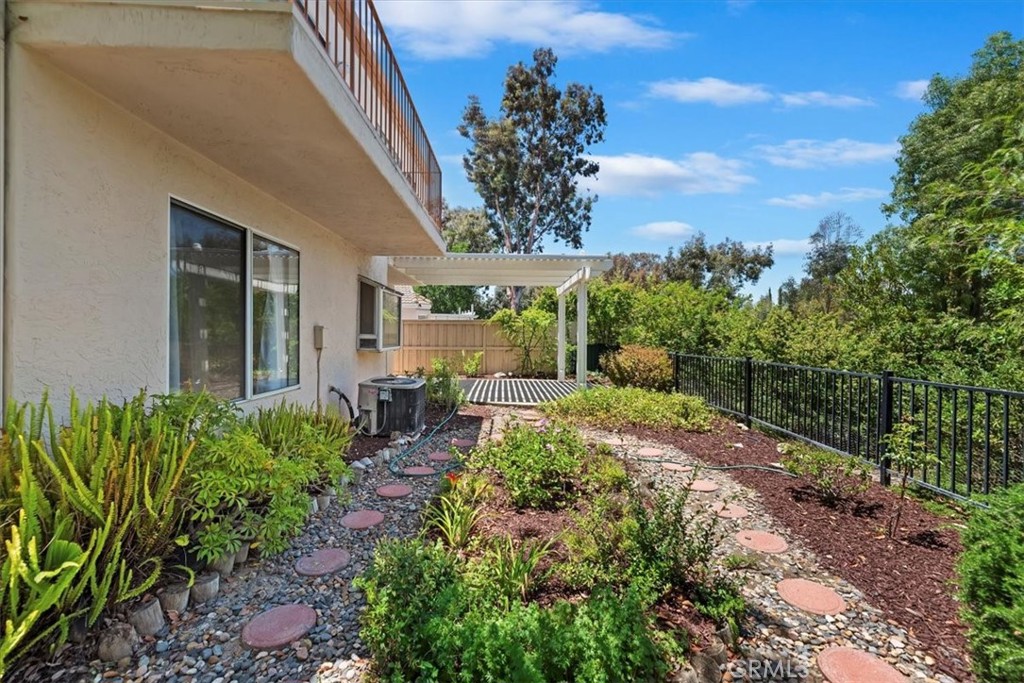 39973 Corte Lorca Murrieta, CA 92562 - Photo 44 of 72 a view of a backyard with garden