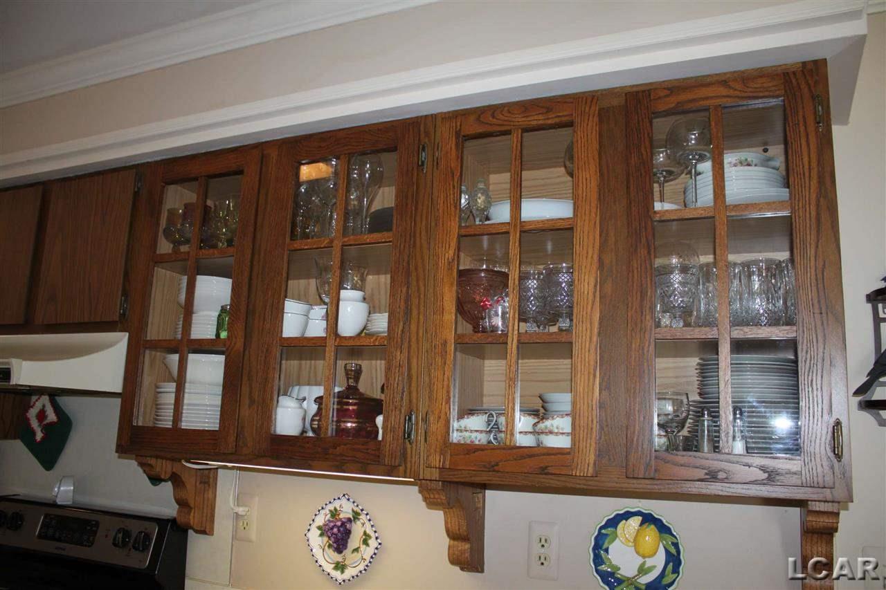 11690 Tecumseh Macon Road Clinton, MI 49236 - Photo 14 of 35 Custom Kitchen Cabinetry