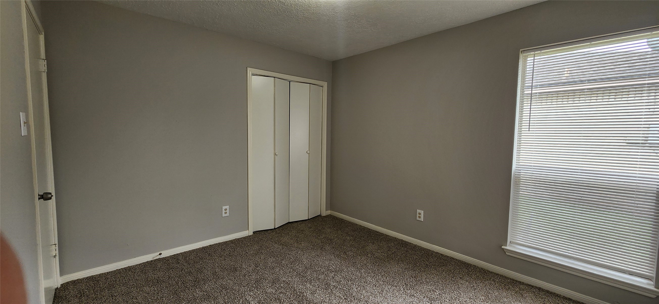 129 Wagon Ln Loop Angleton, TX 77515 - Photo 27 of 37 Gallery Image 27