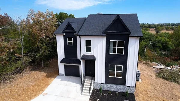 $2,595 | 384 Rio Vista Drive, Madison, TN 37115