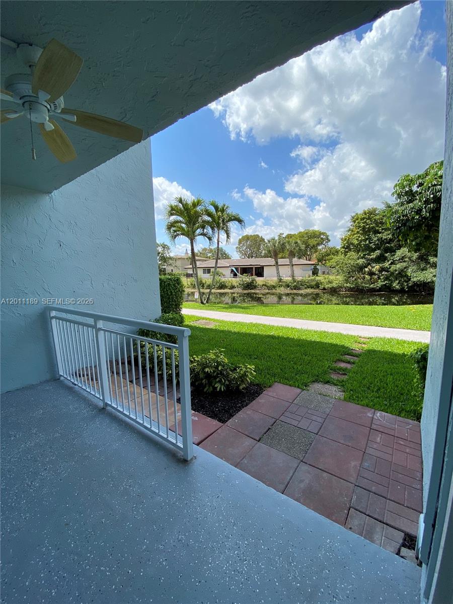 455 South Pine Island Road, Unit 110C Plantation, FL 33324 - Photo 24 of 30 a view of a park with a large trees