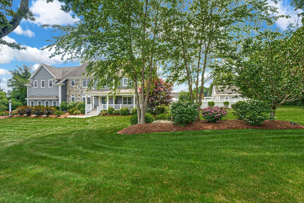 4 Applegate Road Medway, MA 02053 - Photo 3 of 41 Gallery Image 3