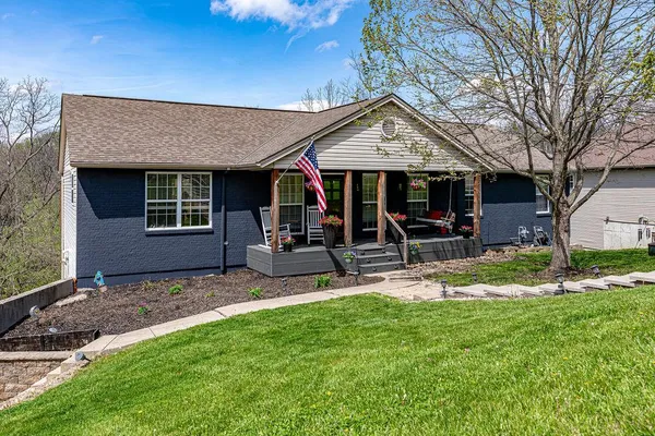 $359,900 | 1648 Brookridge Cir Drive, Lawrenceburg, IN 47025