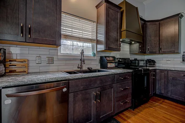 $359,900 | 1648 Brookridge Cir Drive, Lawrenceburg, IN 47025