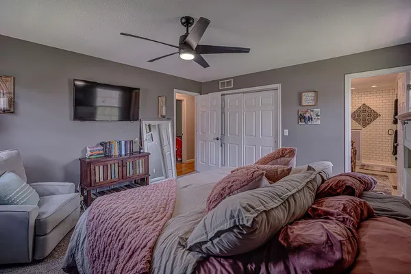 $359,900 | 1648 Brookridge Cir Drive, Lawrenceburg, IN 47025