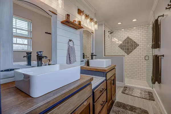 $359,900 | 1648 Brookridge Cir Drive, Lawrenceburg, IN 47025