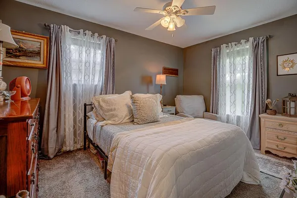 $359,900 | 1648 Brookridge Cir Drive, Lawrenceburg, IN 47025