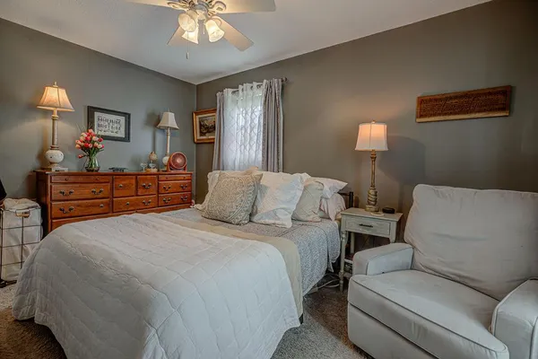 $359,900 | 1648 Brookridge Cir Drive, Lawrenceburg, IN 47025
