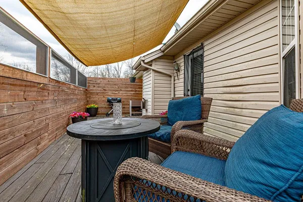 $359,900 | 1648 Brookridge Cir Drive, Lawrenceburg, IN 47025