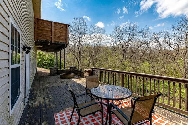 $359,900 | 1648 Brookridge Cir Drive, Lawrenceburg, IN 47025