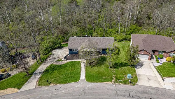 $359,900 | 1648 Brookridge Cir Drive, Lawrenceburg, IN 47025