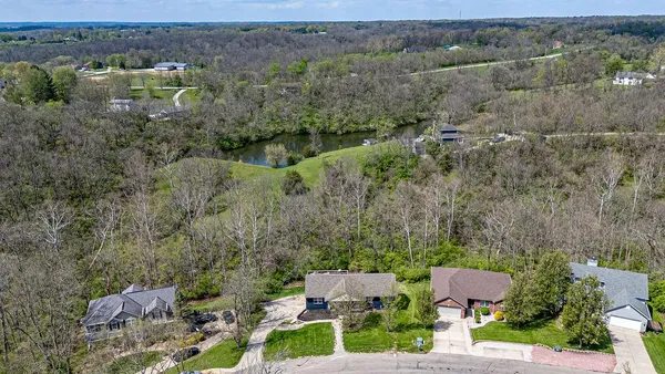 $359,900 | 1648 Brookridge Cir Drive, Lawrenceburg, IN 47025