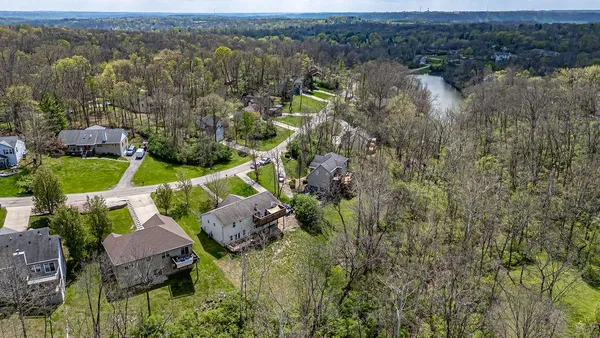 $359,900 | 1648 Brookridge Cir Drive, Lawrenceburg, IN 47025