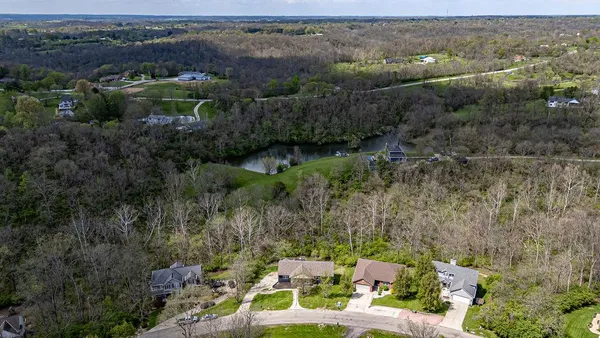 $359,900 | 1648 Brookridge Cir Drive, Lawrenceburg, IN 47025