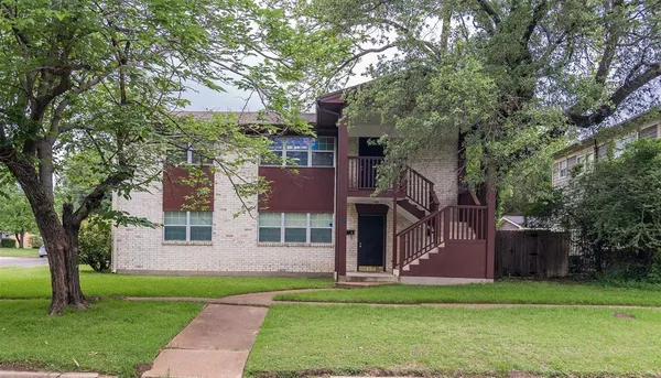 $1,595 | 508 West Baylor Street, Unit B, Ennis, TX 75119