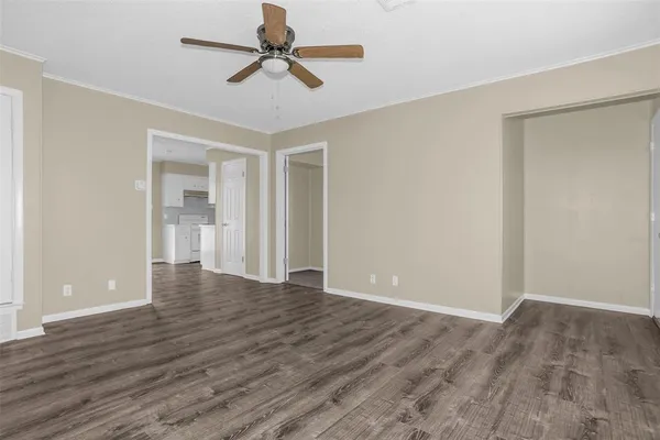 $1,595 | 508 West Baylor Street, Unit B, Ennis, TX 75119