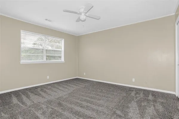 $1,595 | 508 West Baylor Street, Unit B, Ennis, TX 75119
