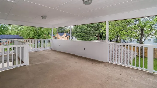 $1,595 | 508 West Baylor Street, Unit B, Ennis, TX 75119