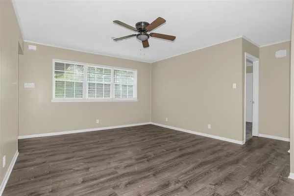 $1,595 | 508 West Baylor Street, Unit B, Ennis, TX 75119