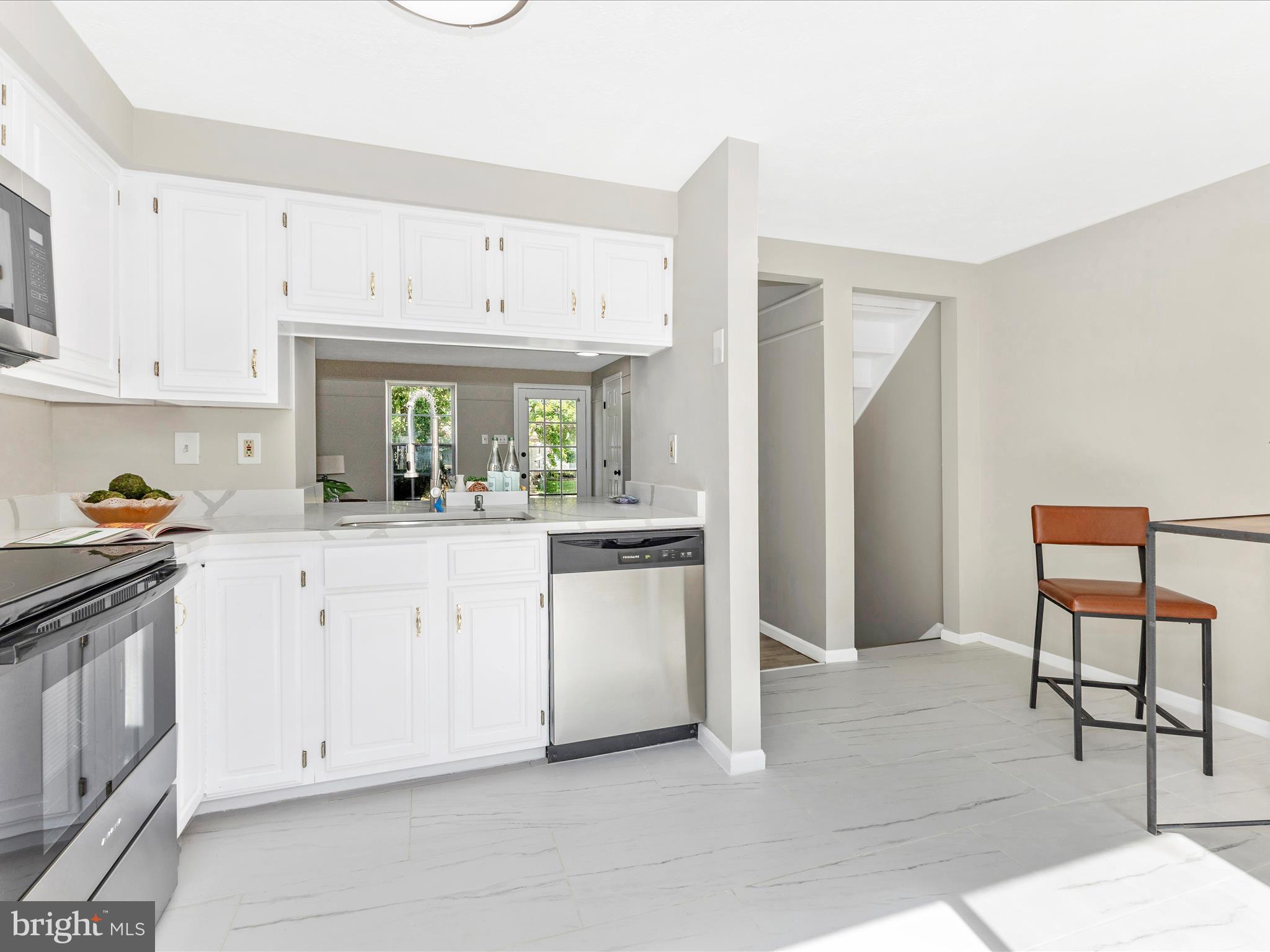 2213 Riding Crop Way Baltimore, MD 21244 - Photo 19 of 56 Kitchen